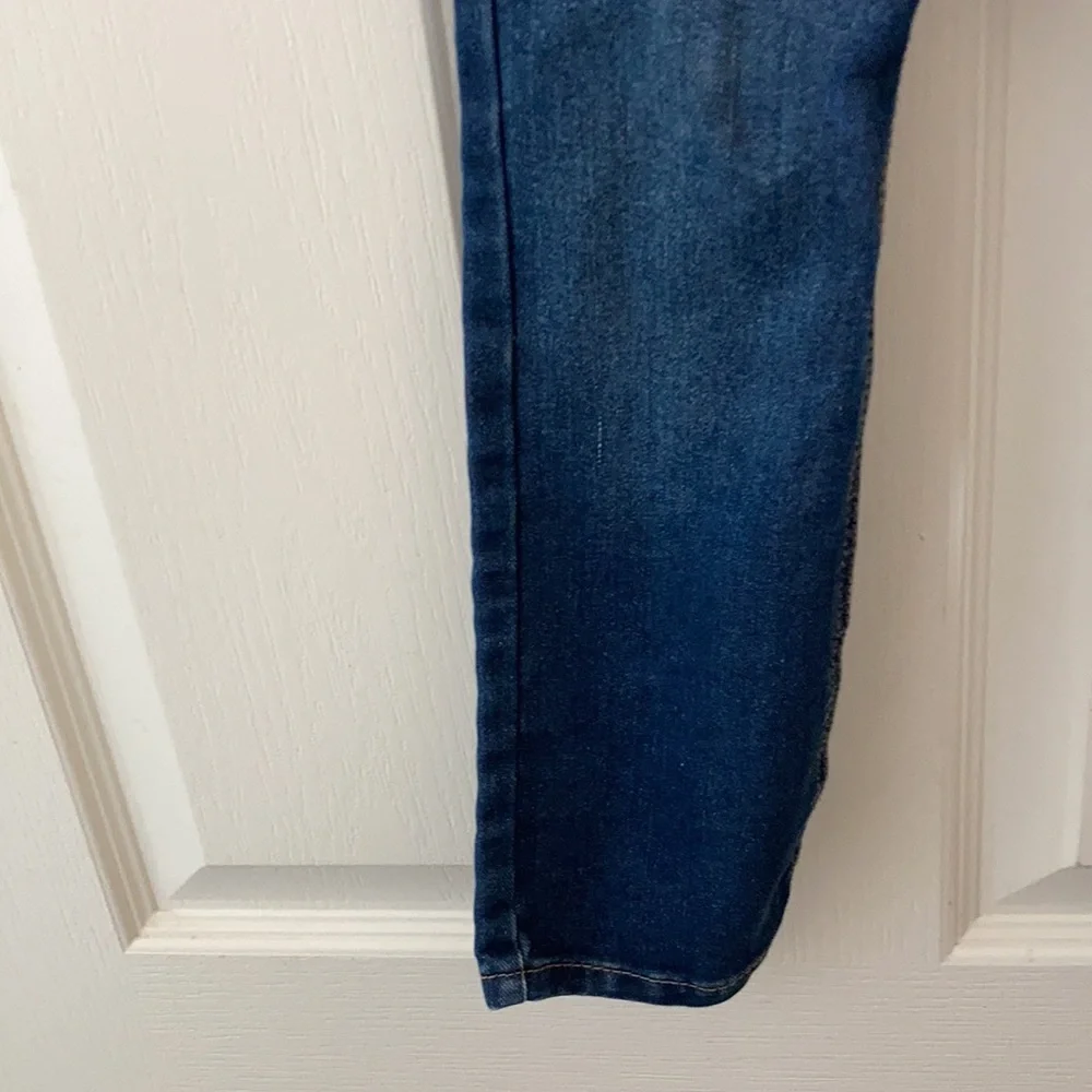 FINAL MARKDOWN Children’s old navy jeans 4t